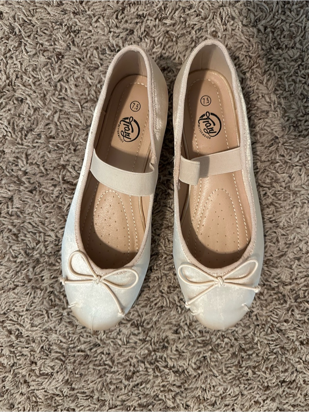 Light Cream Ballet Flats with Bow
